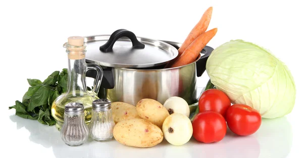 Zutaten zum Kochen von Suppe isoliert auf weiß — Stockfoto