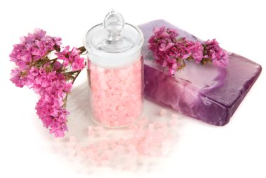 el beyaz izole deniz tuzu ile sabun yapımı