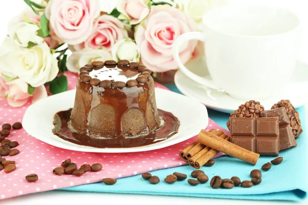 Deliziosa torta al cioccolato primo piano — Foto Stock
