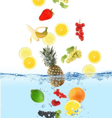 Taze meyveler suya düştü.