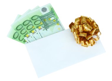 Euro banknot üzerinde beyaz izole yay zarf içinde