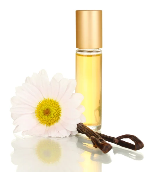 Damenparfüm in schöner Flasche mit Blüten und Vanillestäbchen isoliert auf Weiß — Stockfoto