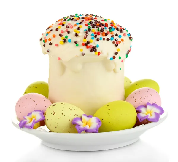 复活节蛋糕与糖釉和鸡蛋白隔离 — 图库照片
