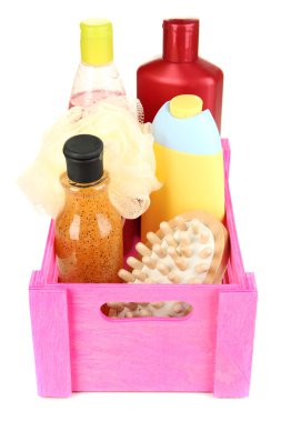 kozmetik ürünleri üzerinde beyaz izole ile ahşap kutu