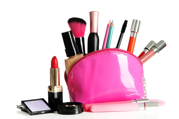 Hermosa bolsa de maquillaje con cosméticos, aislado en blanco — Foto de Stock