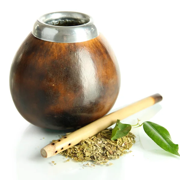 Calabash e bombilla con yerba mate isolate su bianco — Foto Stock