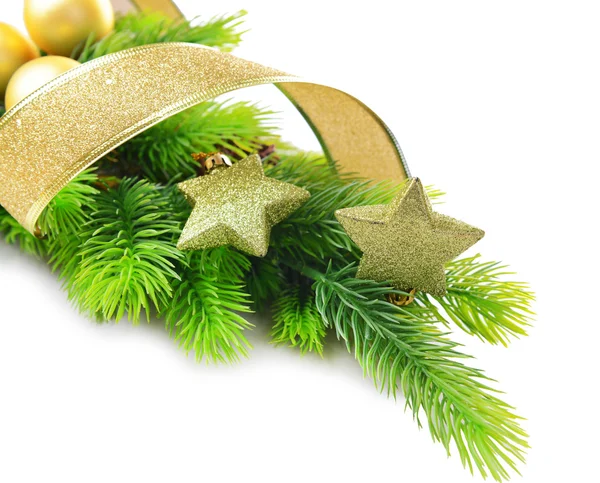 크리스마스 공 및 흰색 절연 전나무 나무에 장식적인 별 — 스톡 사진