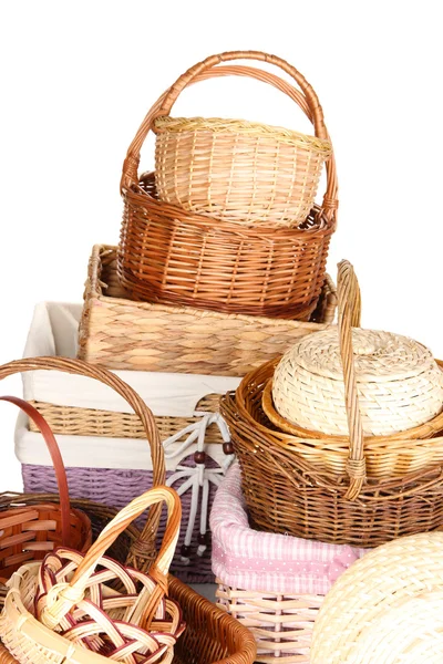 Muitas cestas diferentes isoladas em branco — Fotografia de Stock