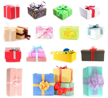 beyaz izole renkli hediye kutuları