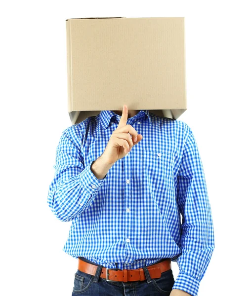 Hombre con caja de cartón en la cabeza aislado en blanco — Foto de Stock