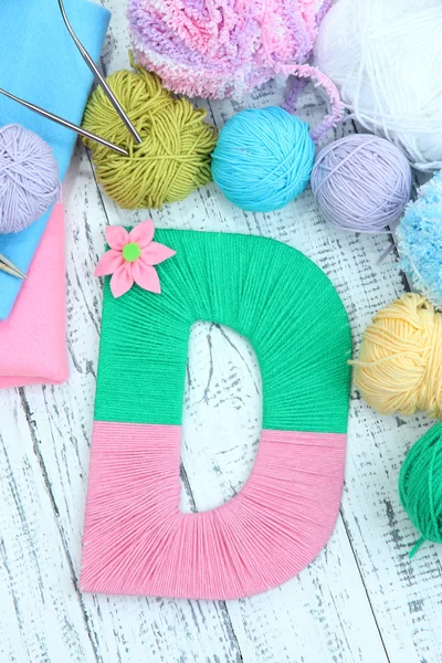 One letter of knit handmade alphabet close up — Stock Photo, Image