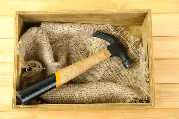 Instrument en boîte en bois, sur fond de couleur — Photo