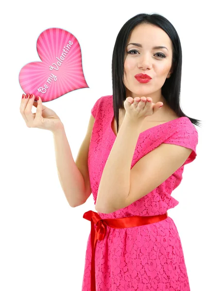 Jolie jeune femme avec carte Valentine isolée sur blanc — Photo