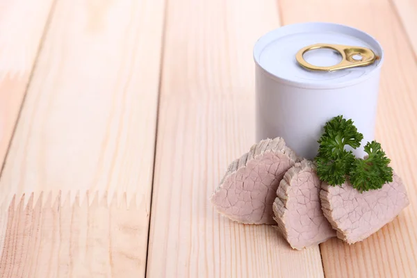 Meat paste for infant feeding, on wooden background — Stock Photo, Image