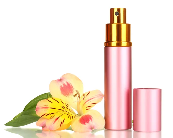 Kvinnors parfym i vacker flaska med blomma isolerad på vit — Stockfoto