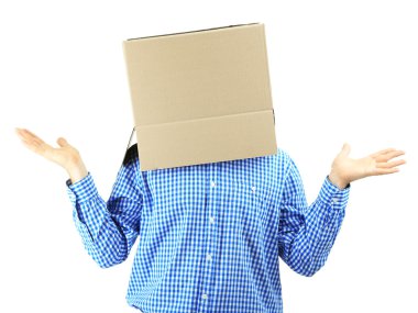 Adam başını üzerine beyaz izole karton kutu