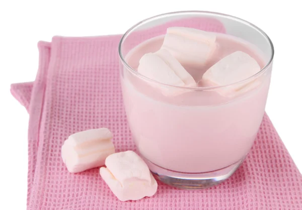 Iogurte saboroso com marshmallows, isolado em branco — Fotografia de Stock