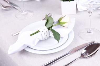 restoranda masa aranjmanı