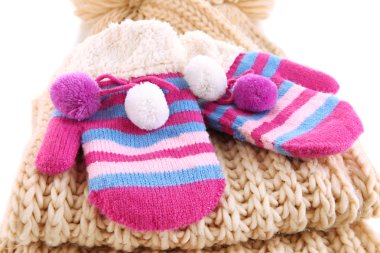 eşarp ile çizgili mittens yakın çekim