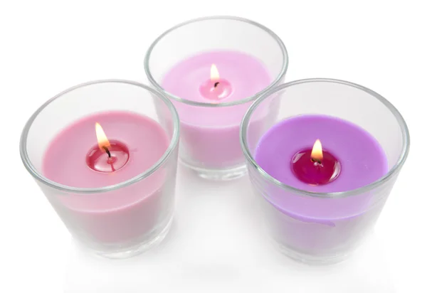 Hermosas velas de colores aislados en blanco — Foto de Stock