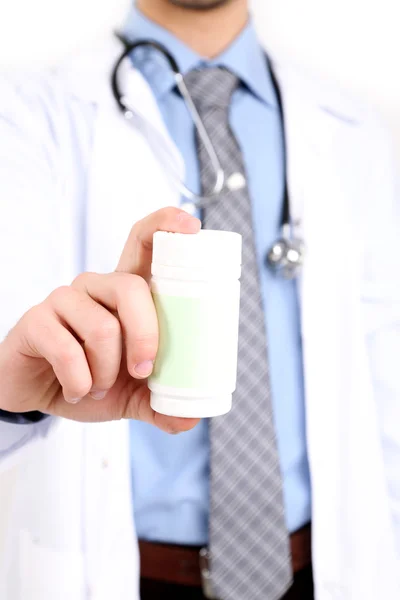 Male Doctor with pills, close-up — Stock Photo, Image