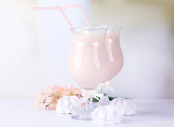 Iogurte saboroso com marshmallows, close-up — Fotografia de Stock