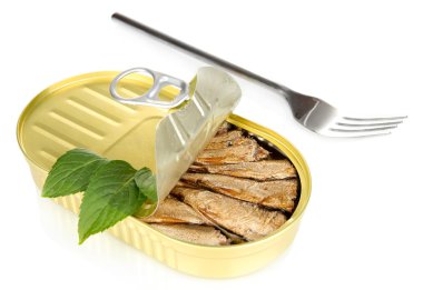 konserve sardalya, üzerinde beyaz izole ile açın.