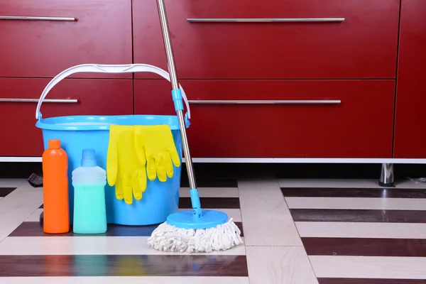 House cleaning with mop — Stock Photo, Image