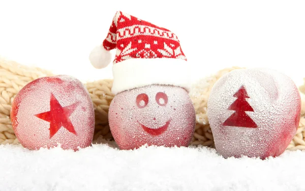 Holiday apples with frosted drawings in snow close up — Stock Photo, Image