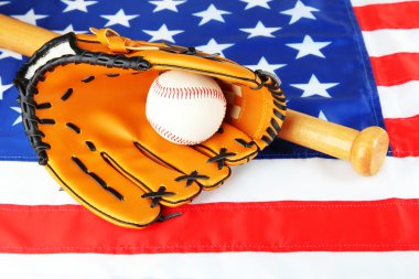 beysbol eldiveni, yarasa ve Amerikan bayrağı arka plan üzerinde topu
