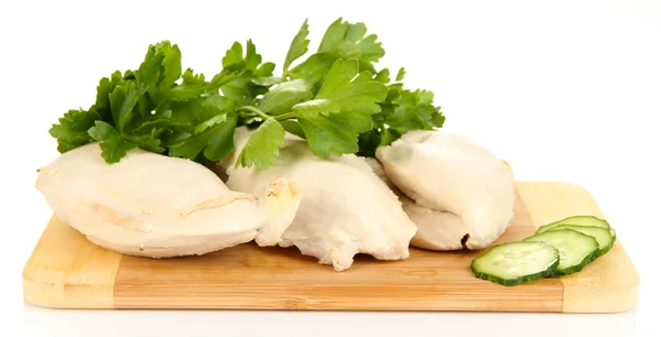 Pechuga de pollo hervida en tabla de cortar de madera aislada en blanco — Foto de Stock