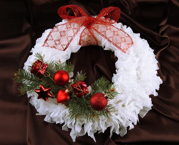 Couronne de Noël sur fond de tissu — Photo