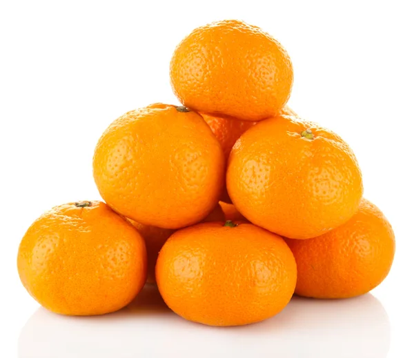 Mandarinas maduras aisladas en blanco —  Fotos de Stock