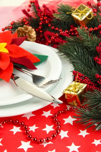 Jul dukningen med festliga dekorationer på nära håll — Stock fotografie