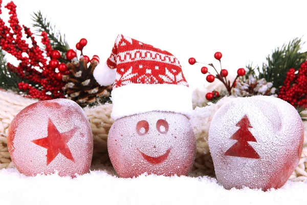 Holiday apples with frosted drawings in snow close up — Stock Photo, Image