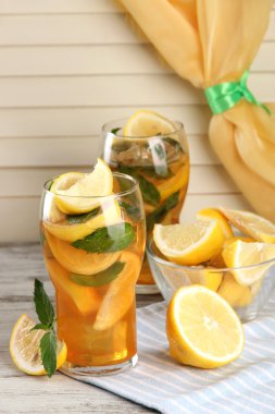 buzlu çay limon ve nane ahşap tablo