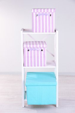 Tekstil kutuları raf Oda