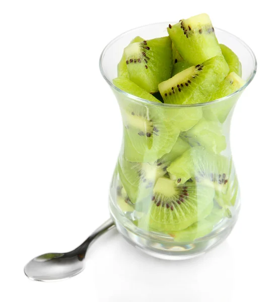 Salade van verse kiwi in glazen vaas geïsoleerd op wit — Stockfoto