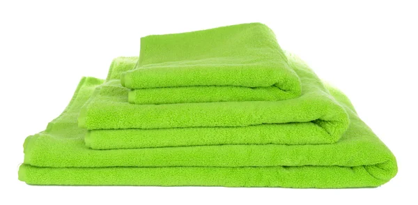 Grüne Handtücher isoliert auf weiß — Stockfoto