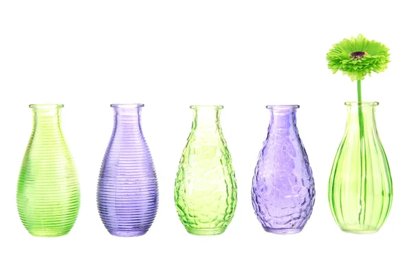 Verschiedene dekorative Vasen isoliert auf weiß — Stockfoto