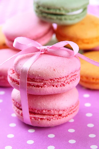 Gentle macaroons on table close-up — Stock Photo, Image