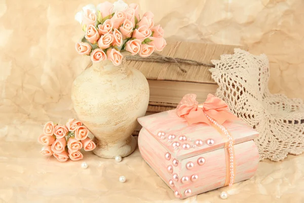 Beautiful still life with vintage casket and flowers — Stock Photo, Image