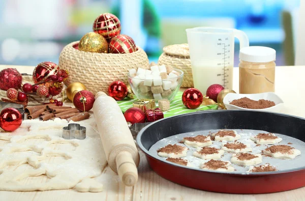 Processo de fazer biscoitos de Ano Novo close-up — Fotografia de Stock