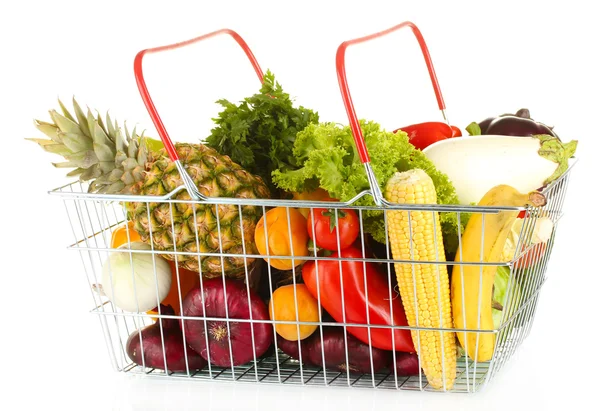 Légumes et fruits frais dans un panier métallique isolé sur fond blanc — Photo