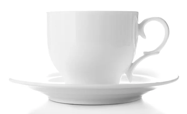 Белая чашка изолирована на белом — стоковое фото