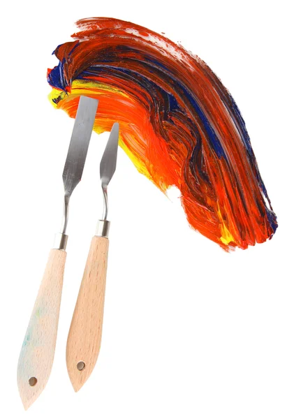 Målning palett kniv med färg isolerad på vit — Stockfoto