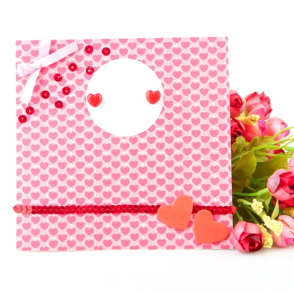 Hermosa postal hecha a mano y flores, aisladas en blanco — Foto de Stock