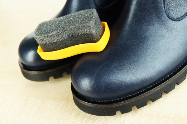 Shoe polishing close up — Stock Photo, Image