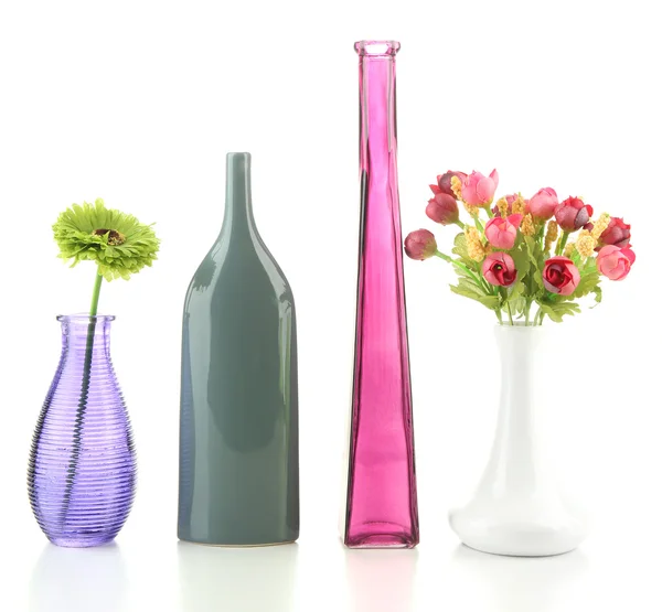 Различные декоративные вазы, изолированные на белом — стоковое фото