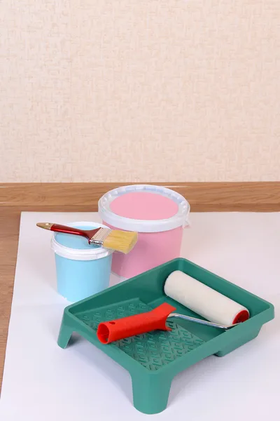 Paint on floor in room — Stock Photo, Image